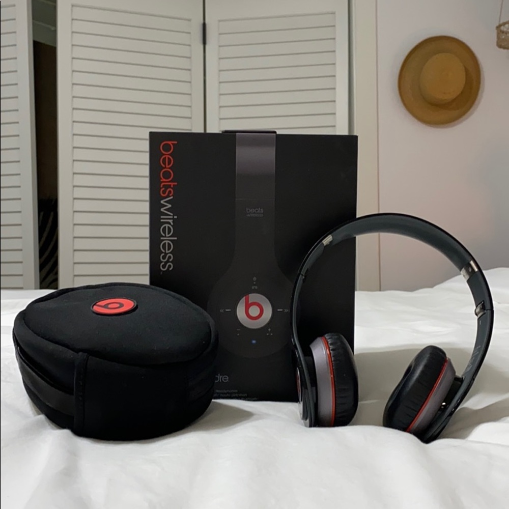 Black wireless beats by Dr. Dre
